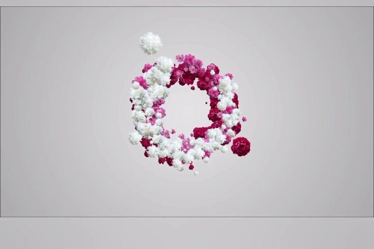 Curvy teen flashing her awesome ass