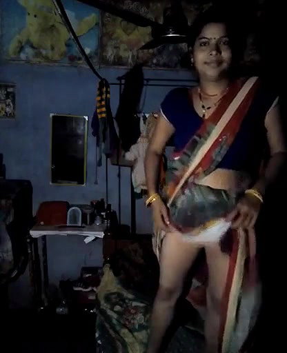 Dehati wife showing pussy