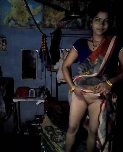 Dehati wife showing pussy