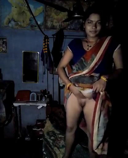 Dehati wife showing pussy