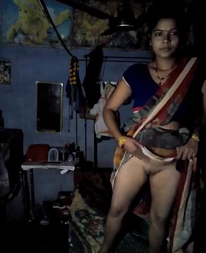 Dehati wife showing pussy