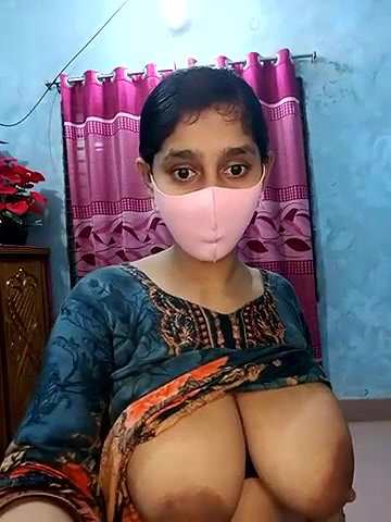 Hot and sexy girl showing her body