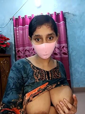 Hot and sexy girl showing her body