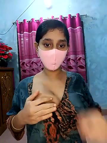Hot and sexy girl showing her body