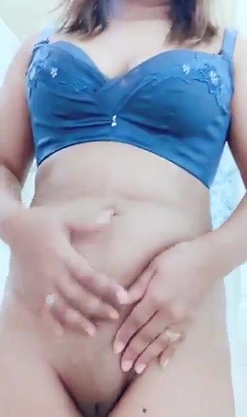 Hot Girlfriend Showing