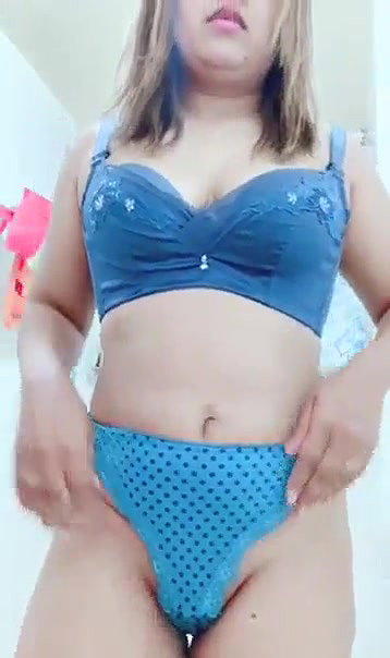 Hot Girlfriend Showing