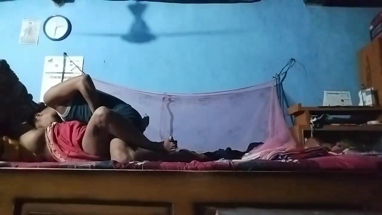 Unsatisfied Village Bhabhi Fucking With Lover