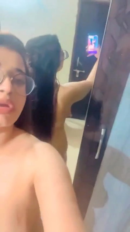 Big Boobs Horny Indian Girl Fully Nude Showing
