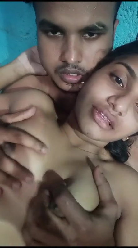 Horny Mallu Gf Pussy Fingering And Boobs Pressing By Bf