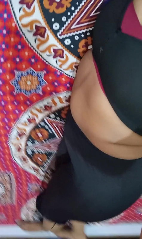 Desi in sexy mood