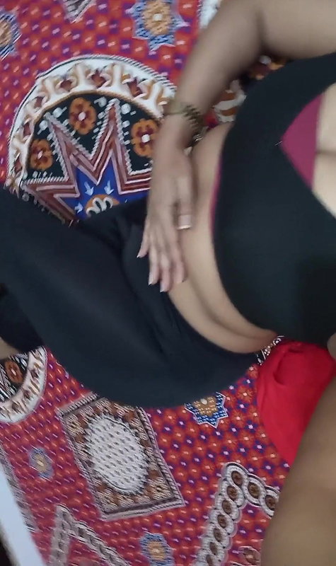 Desi in sexy mood