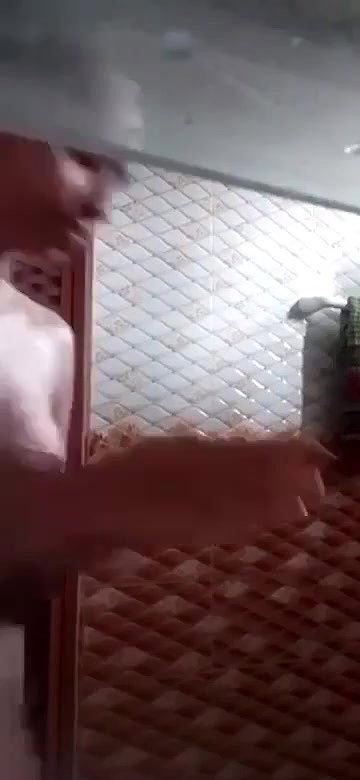 Desi girl bathing and recorded video for bf