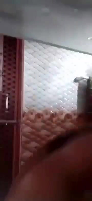 Desi girl bathing and recorded video for bf