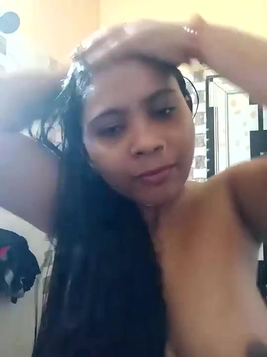 RedQQueen bathing