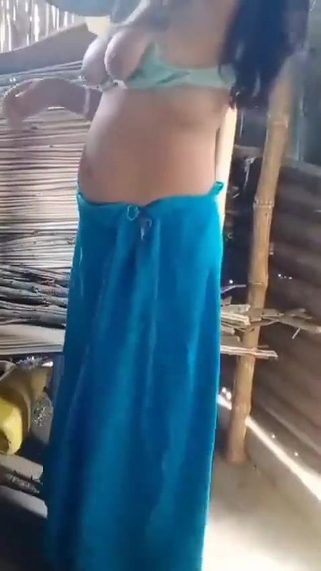 jhopdi mein khade khade chudai
