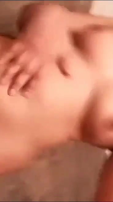 Beautiful Slim Girlfriend Showing