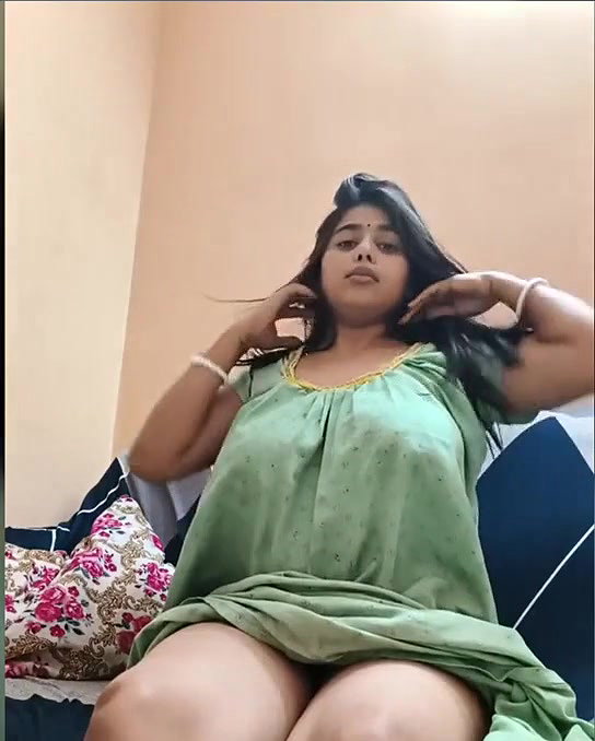 Newly married wife rubing her pussy and showing in vc