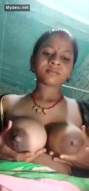 Cutee Bhabhi_ SHowing _as _promissed_ to_ devr