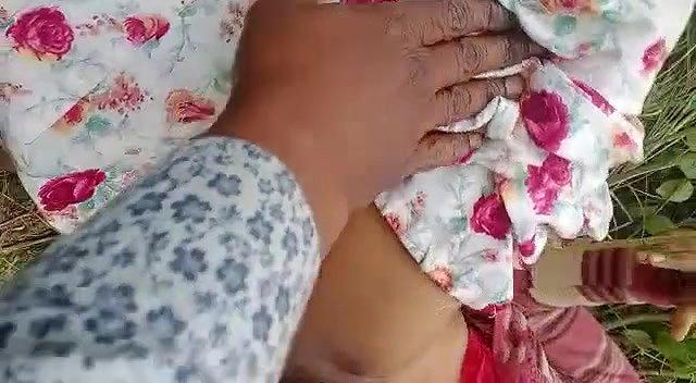 Indian outdoor porn MMS