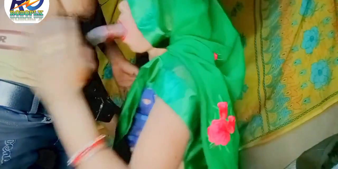 Desi teecher and students ghori stalege hindi clear voice saree show finger maidam bahut achchha lagta tha