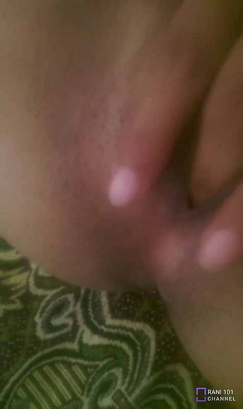 Desi teen shows pussy after sex with bf