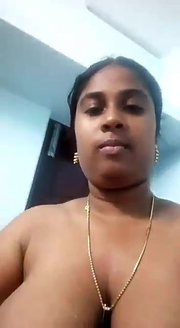 busty hot Mallu