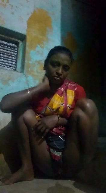 Adivasi village wife peeing