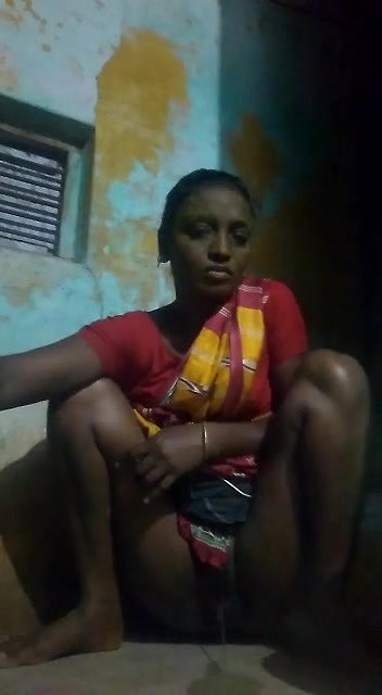 Adivasi village wife peeing