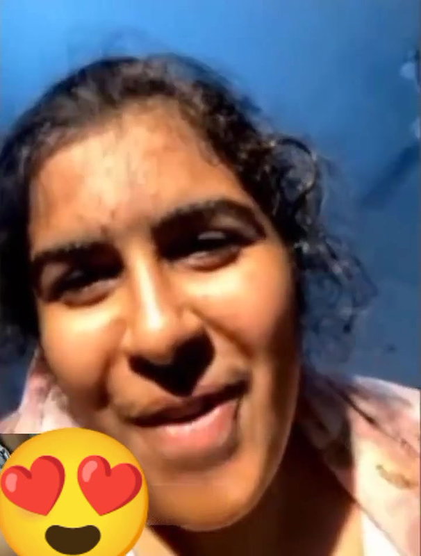 Beautiful Girl Showing Fingering On Video Call