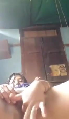 Darjeeling girl fingering pussy