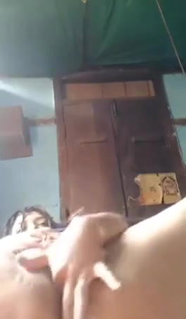 Darjeeling girl fingering pussy