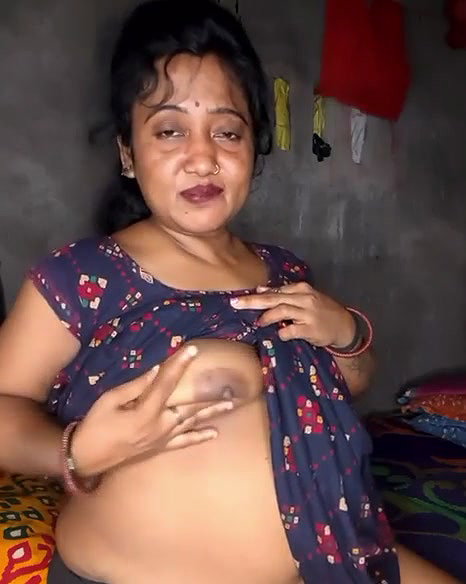 Desi Cute Swewty Aunty horny show