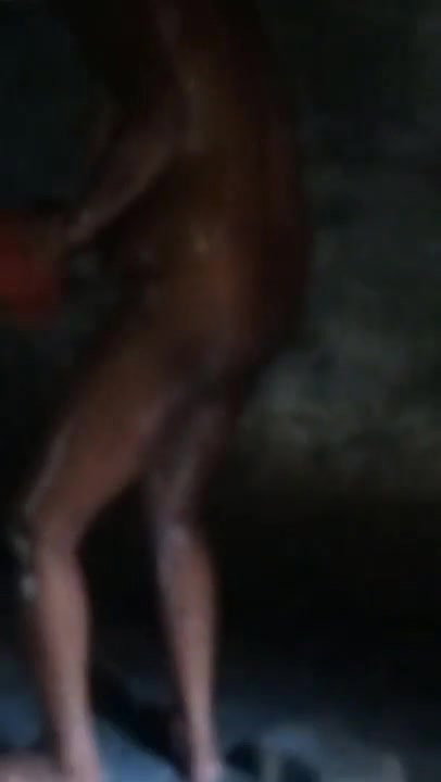 Dehati Bhabhi nude bath