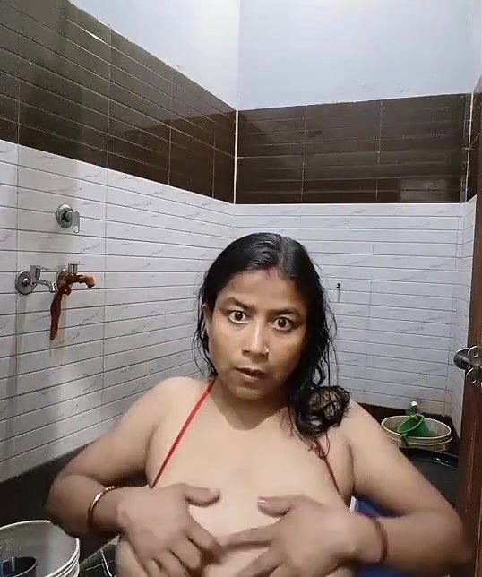 bhabhi pressing her huge boobs and giving Handjob to devar