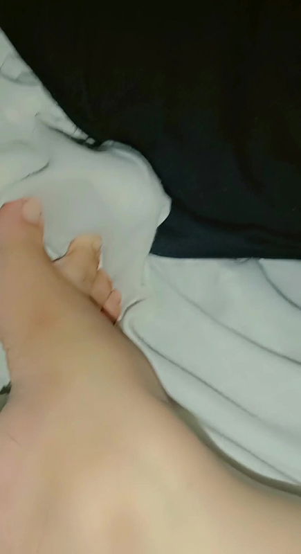 foot teasing