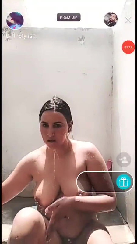 Pakistani nude selfie MMS
