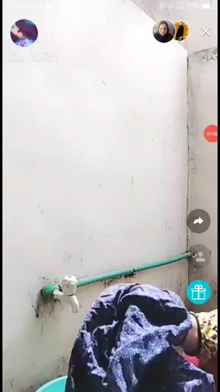 Pakistani nude selfie MMS