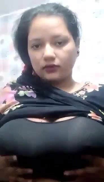 Big Boobs Bengali Horny Bhabhi Showing Fingering