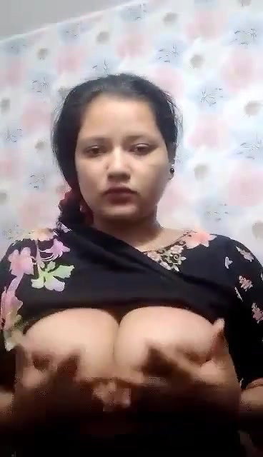 Big Boobs Bengali Horny Bhabhi Showing Fingering