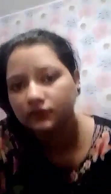 Big Boobs Bengali Horny Bhabhi Showing Fingering