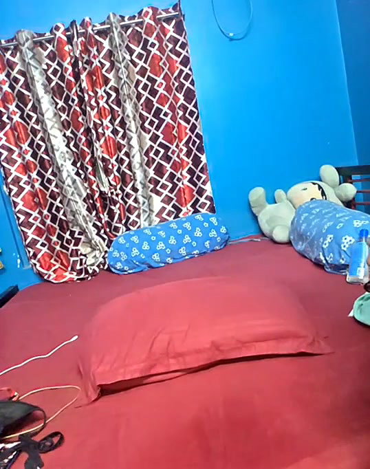 priya showing her body and talking