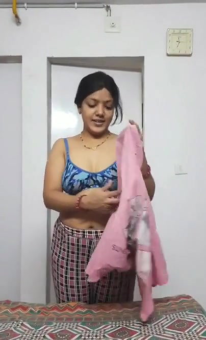 PRIYA BHABHI CUCKOLD 23