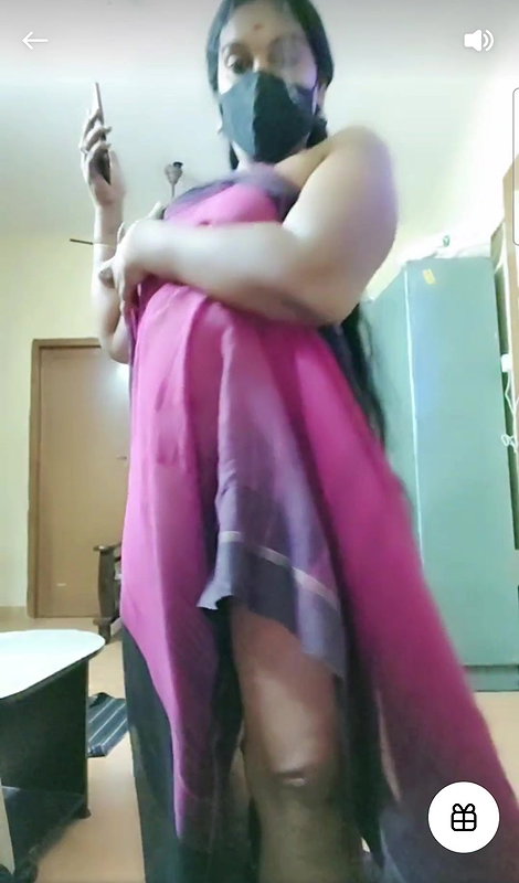 Tamil aunty dancr