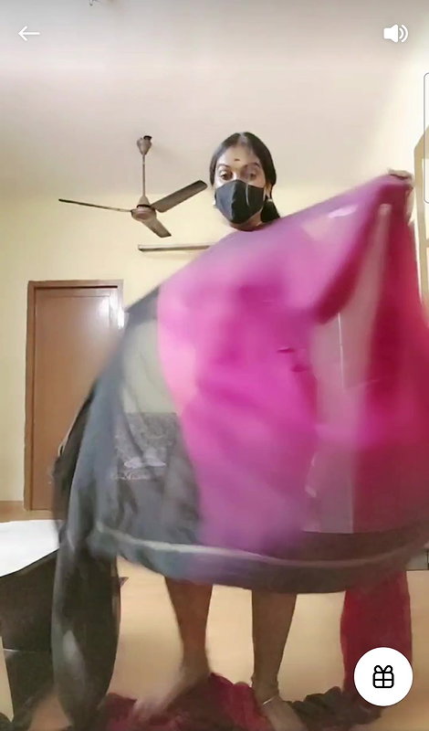 Tamil aunty dancr