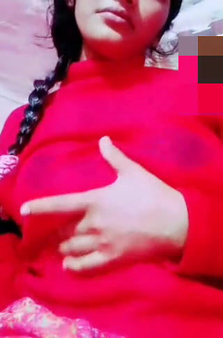 Indian girl showing boobs  pussy in VC