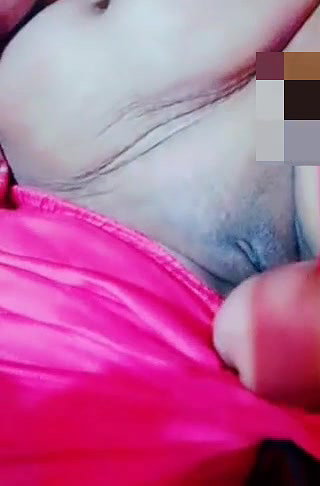 Indian girl showing boobs  pussy in VC
