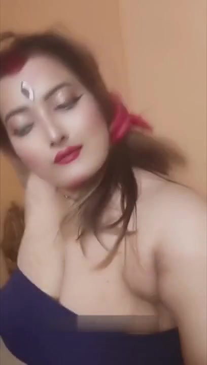 Aunty showing her huge sexy boob  Fingering