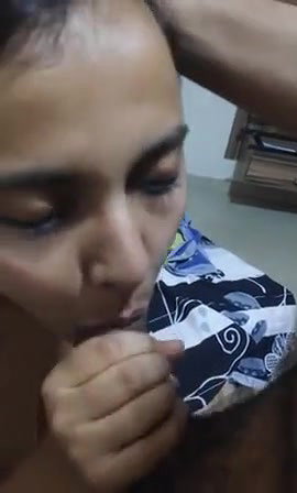Horny 19YO College Slut From Pollachi Devours Thick Cock in Wild HomeMade Blowjob