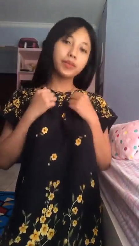 assam girl nude pussy rub