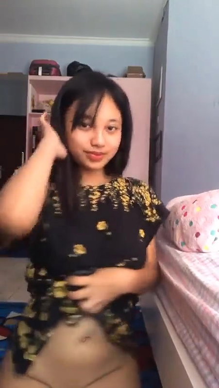 assam girl nude pussy rub